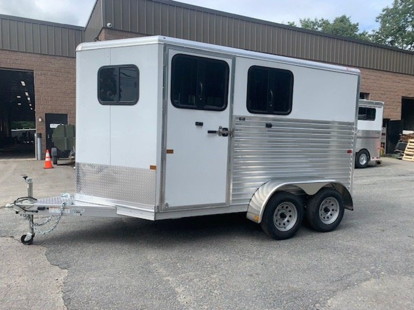 New 2027 Frontier Trailers Colt 2h Slant combo Horse Trailer