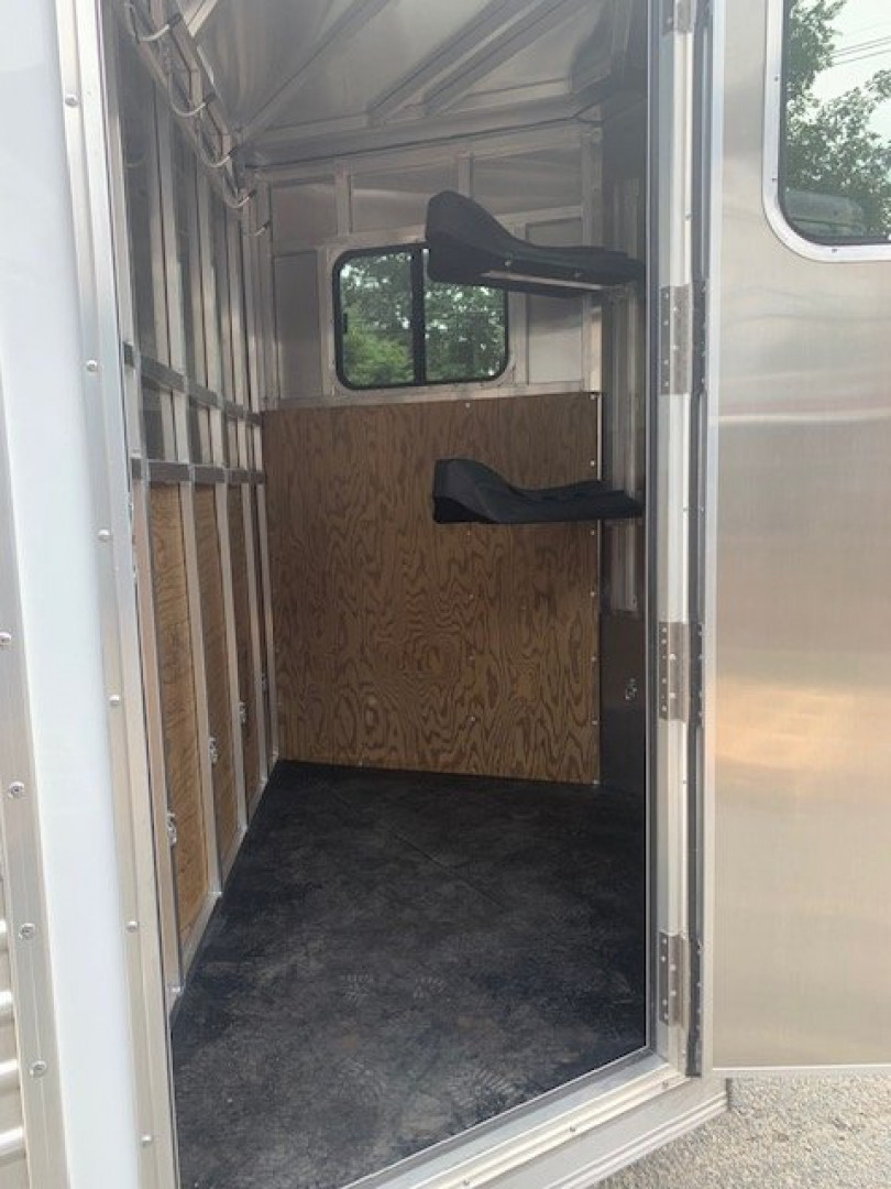 New 2027 Frontier Trailers Colt 2h Slant combo Horse Trailer
