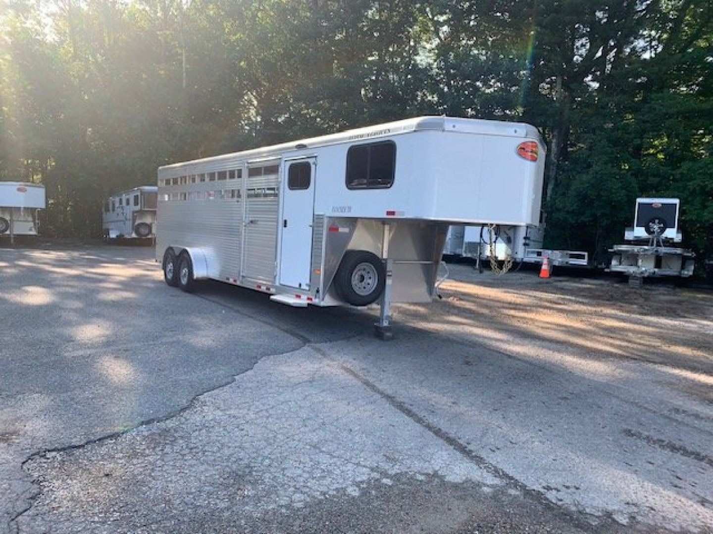 New 2026 Sundowner Rancher TR G/N Horse Trailer