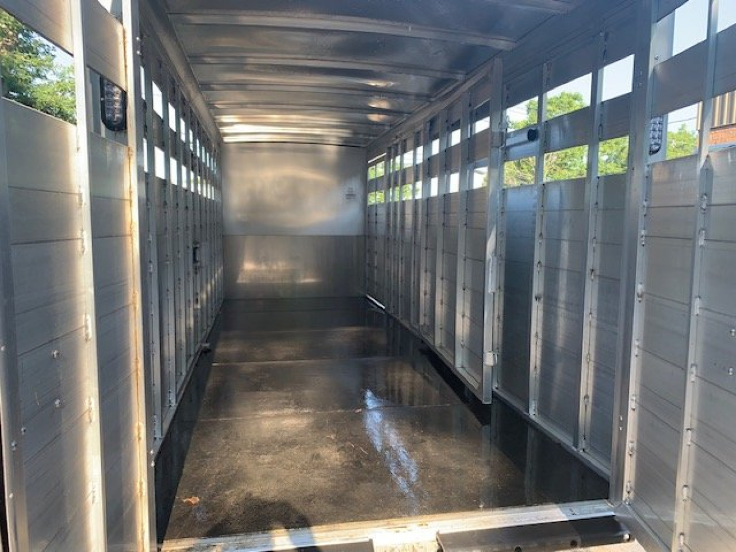 New 2026 Sundowner Rancher TR G/N Horse Trailer