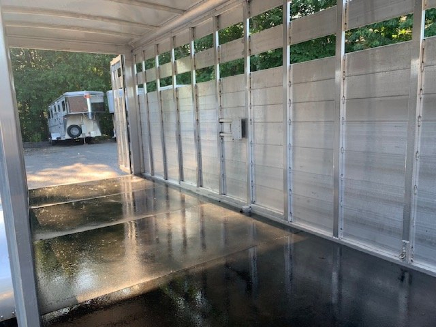 New 2026 Sundowner Rancher TR G/N Horse Trailer