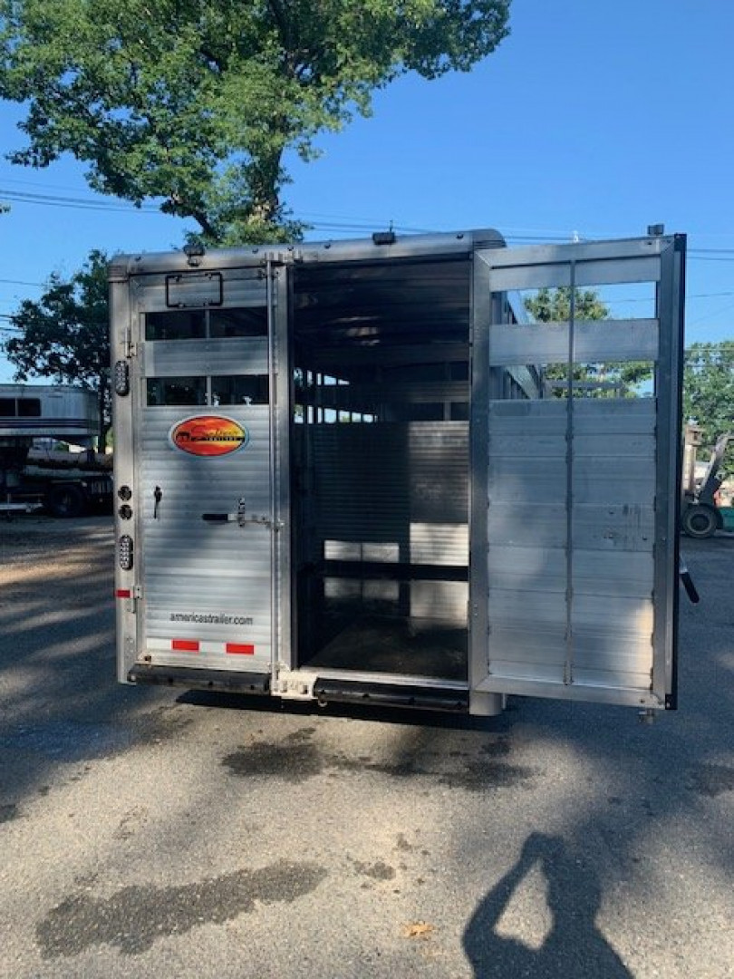 New 2026 Sundowner Rancher TR G/N Horse Trailer