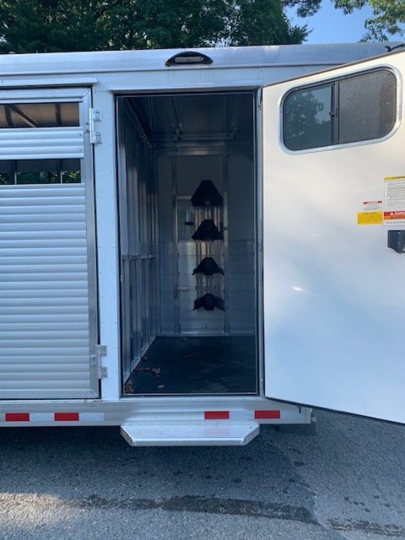 New 2026 Sundowner Rancher TR G/N Horse Trailer