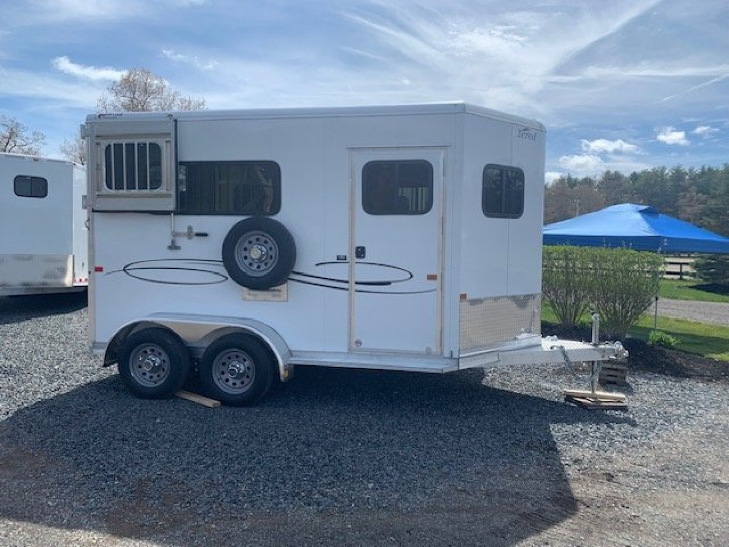New 2025 Frontier Trailers 2h BP Horse Trailer