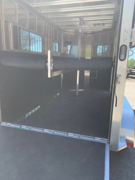 New 2025 Frontier Trailers 2h BP Horse Trailer