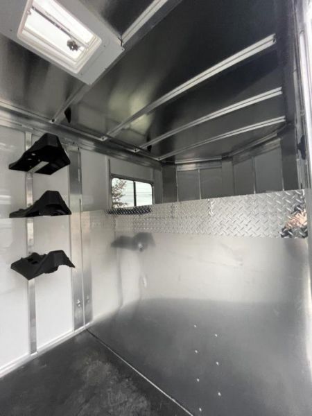 New 2024 Sundowner Trailers 3h Sportman GN Slant Stock / Stock Combo Trailer