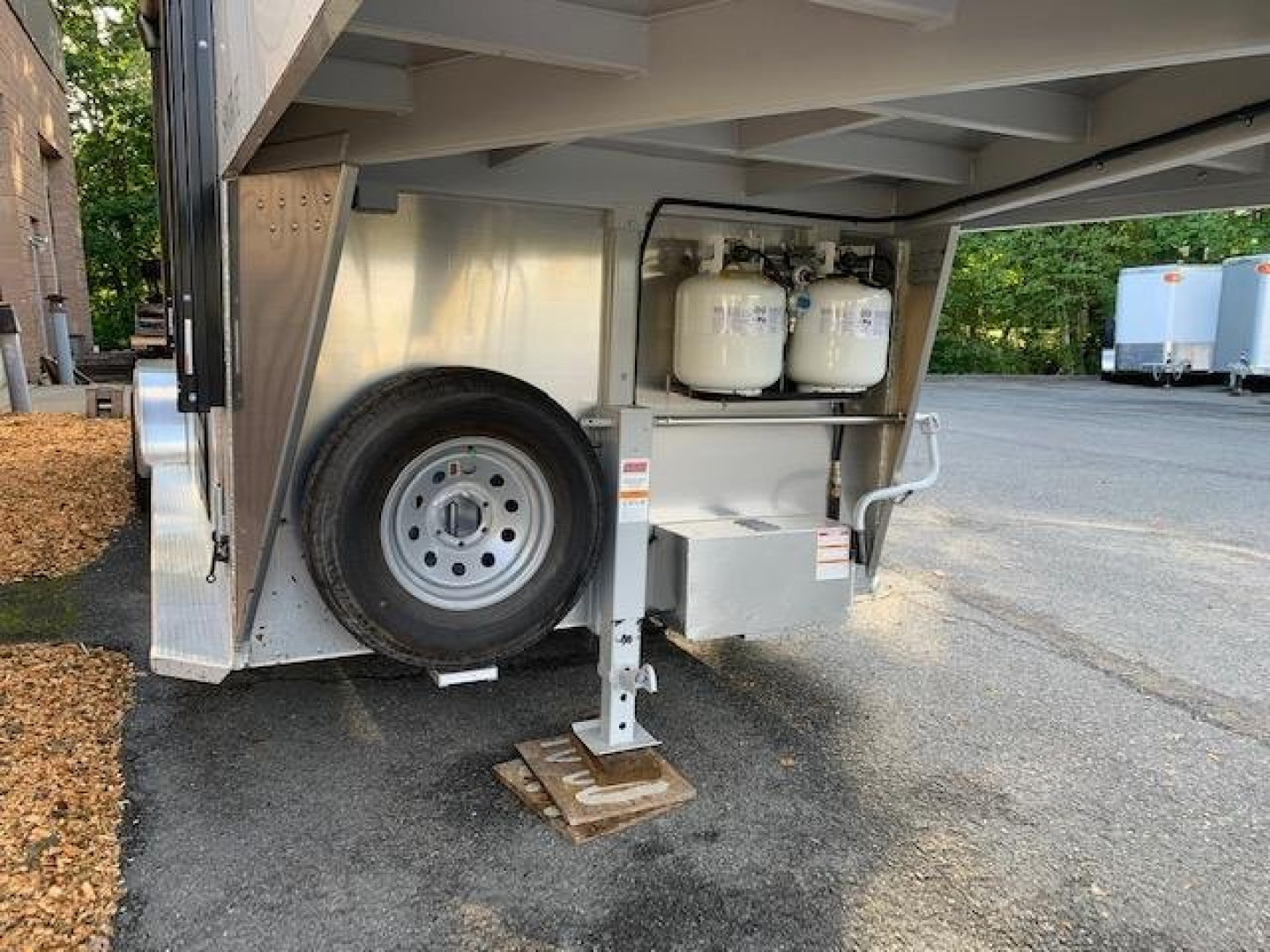 New 2027 Sundowner Trailers 206Sundowner Santa Fe 3H Slant With LQ Horse Trailer