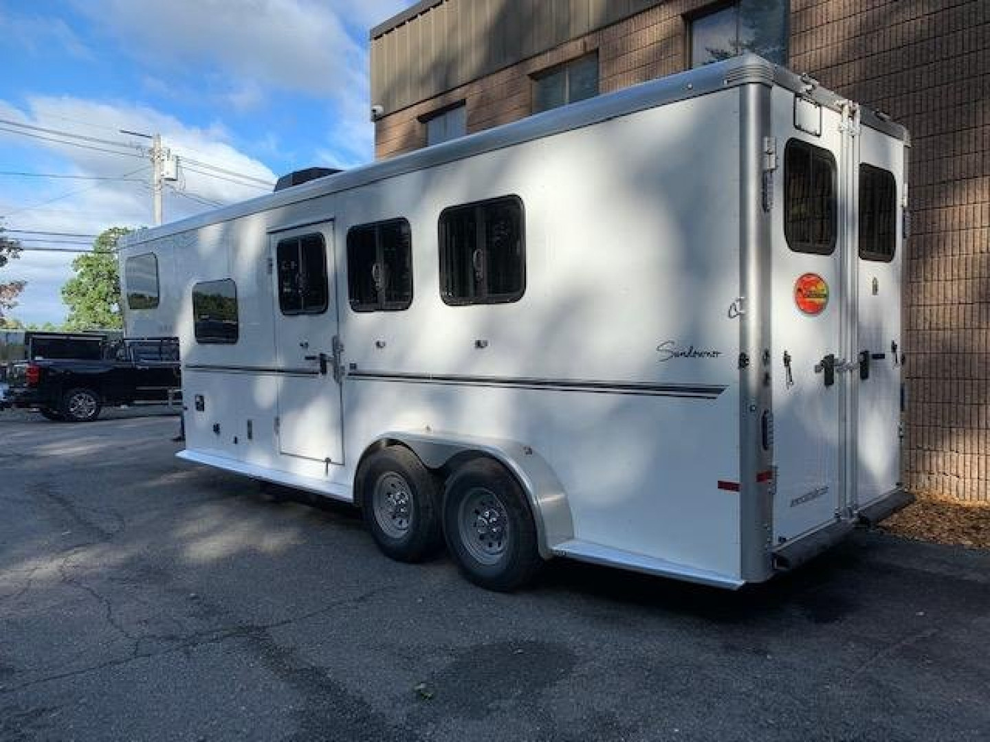 New 2027 Sundowner Trailers 206Sundowner Santa Fe 3H Slant With LQ Horse Trailer