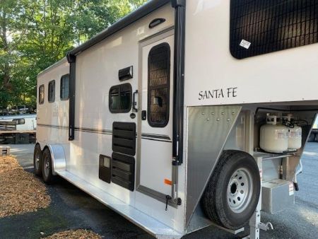 New 2027 Sundowner Trailers 206Sundowner Santa Fe 3H Slant With LQ Horse Trailer