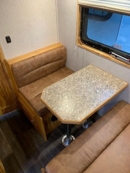 New 2027 Sundowner Trailers 206Sundowner Santa Fe 3H Slant With LQ Horse Trailer