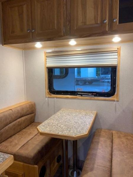 New 2027 Sundowner Trailers 206Sundowner Santa Fe 3H Slant With LQ Horse Trailer