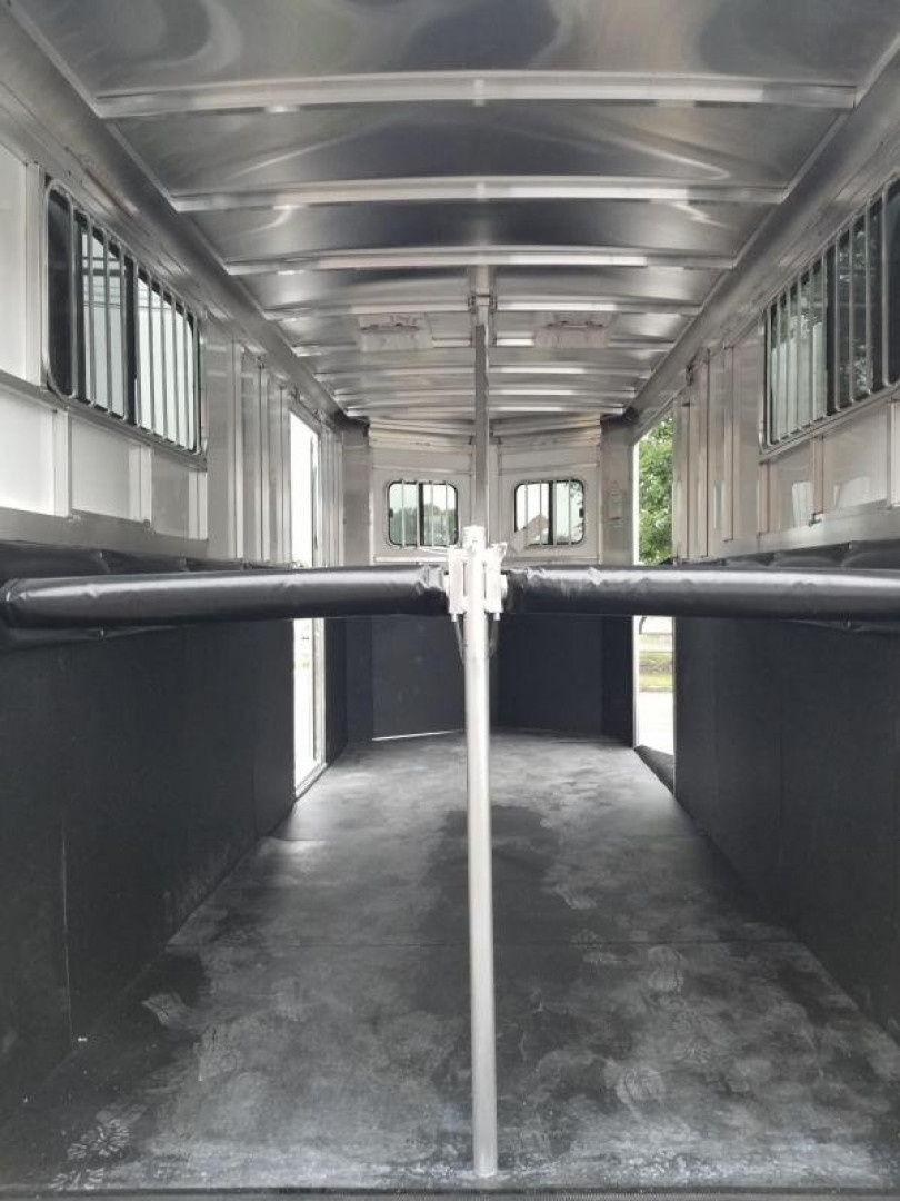 New 2027 Sundowner Trailers 2H BP w side unload Horse Trailer
