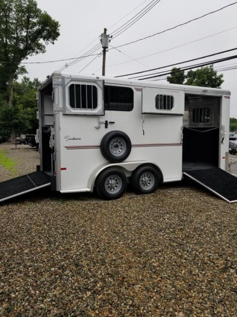 New 2027 Sundowner Trailers 2H BP w side unload Horse Trailer