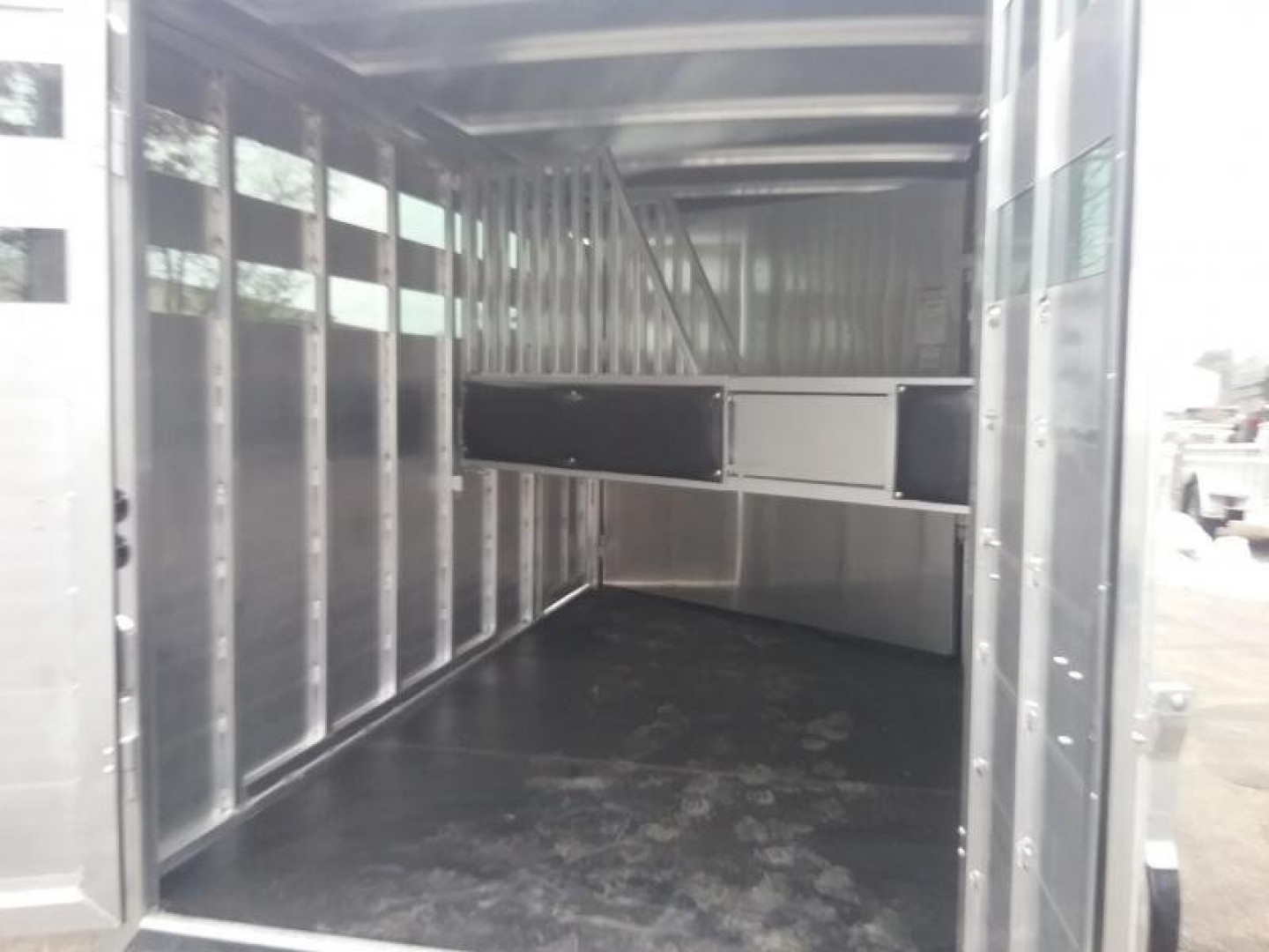 New 2024 Sundowner Trailers Stockman 2h Slant Combo BP Horse Trailer