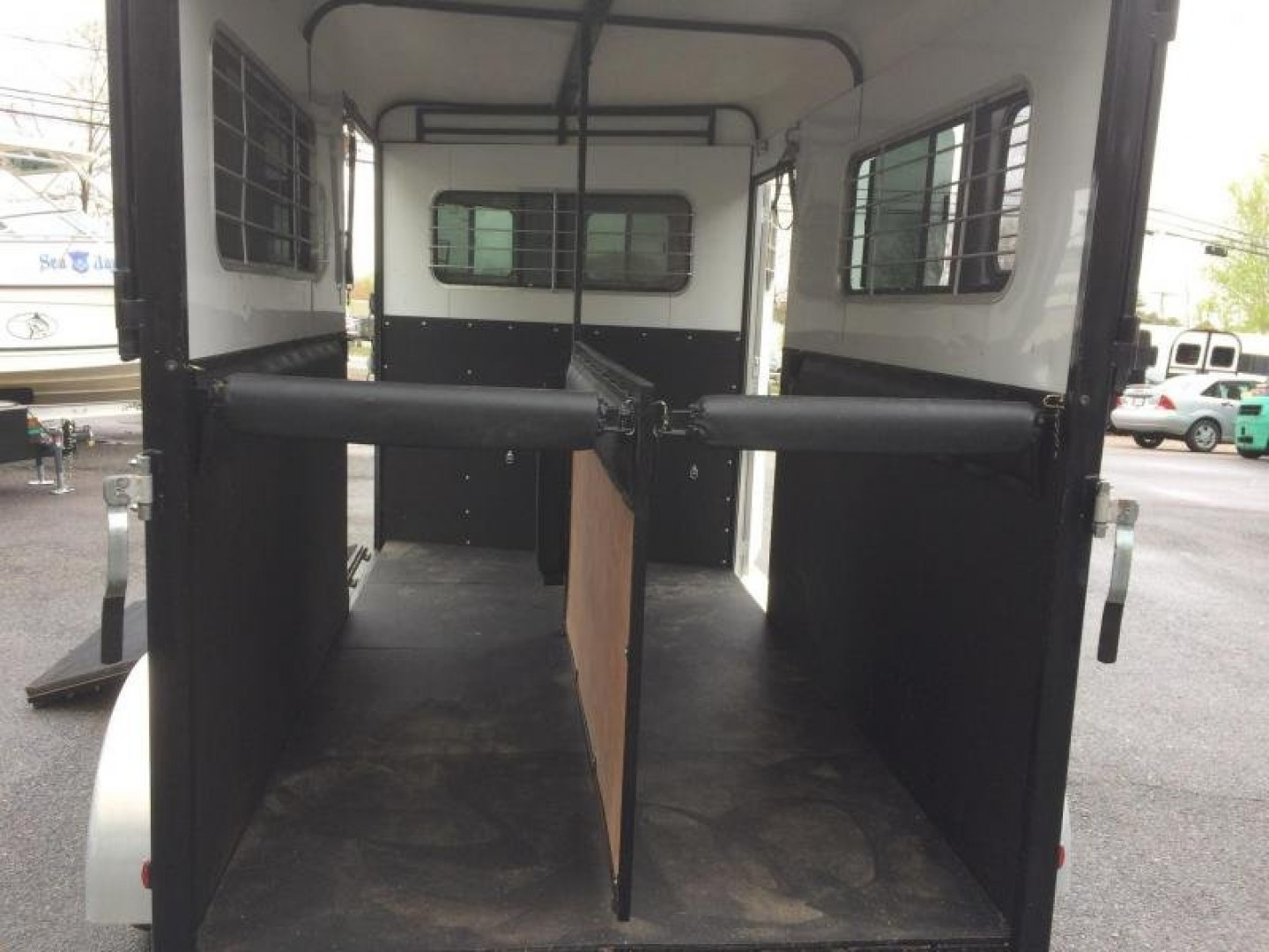 New 2023 Cotner Trailers Inc. Royal d/r side unload Horse Trailer