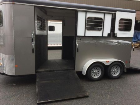 New 2023 Cotner Trailers Inc. Royal d/r side unload Horse Trailer