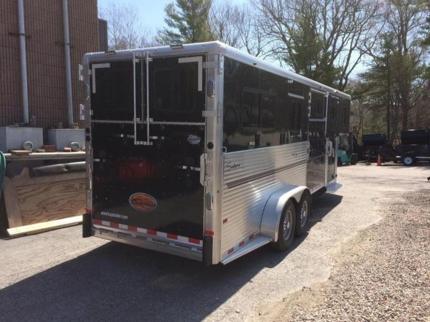 New 2027 Sundowner Trailers Yered Special Series Sundowner Horse Trailer