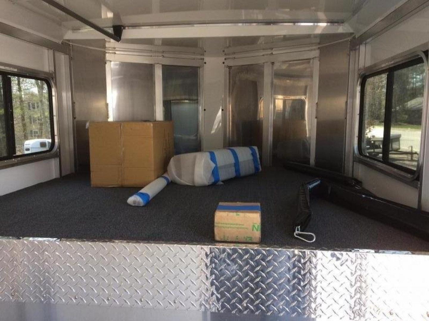New 2027 Sundowner Trailers Yered Special Series Sundowner Horse Trailer