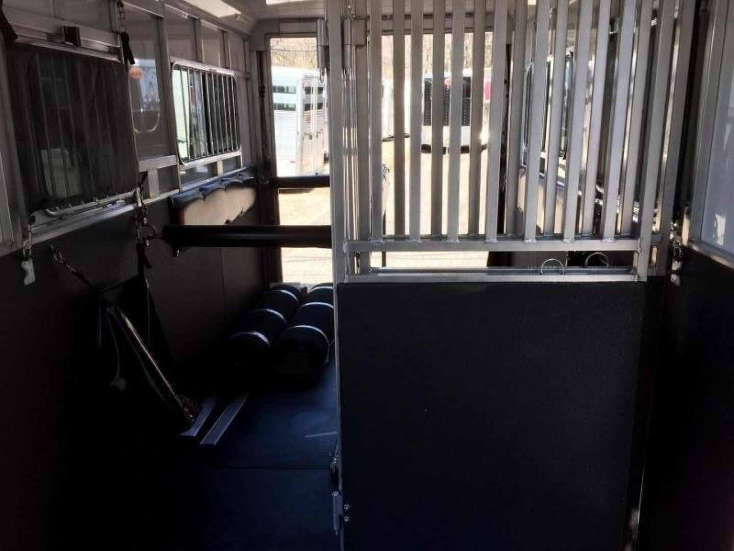New 2027 Sundowner Trailers Yered Special Series Sundowner Horse Trailer