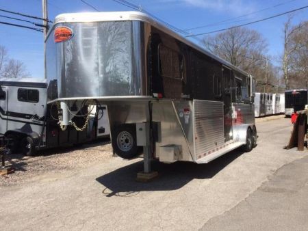 New 2027 Sundowner Trailers Yered Special Series Sundowner Horse Trailer