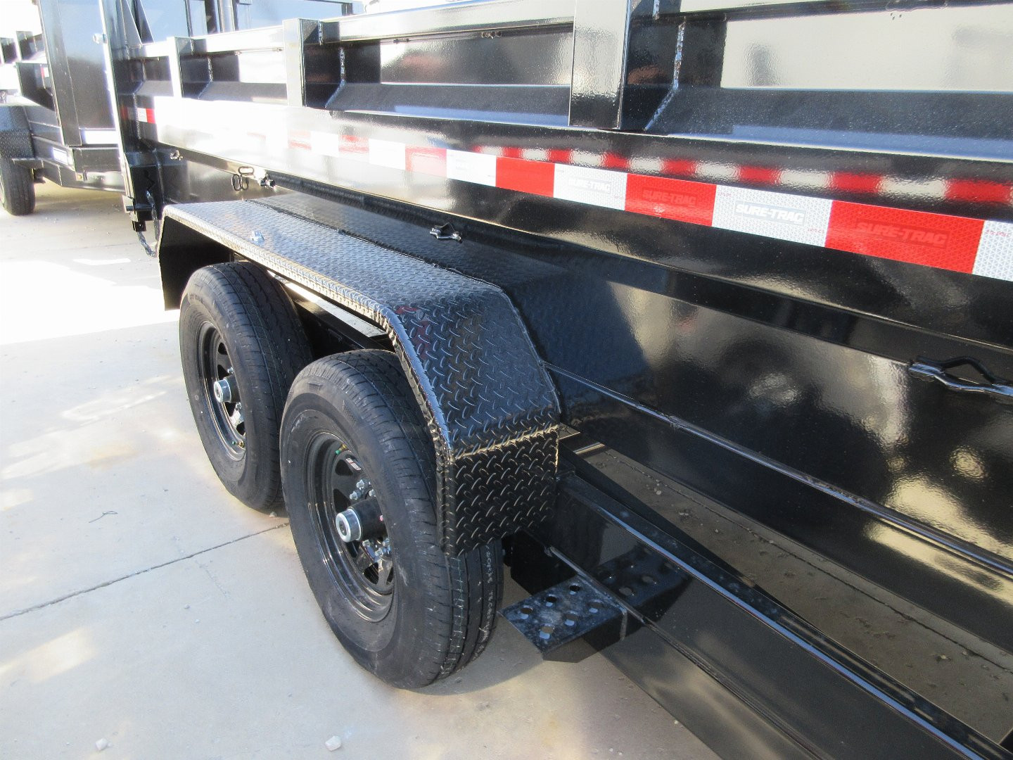 New 2025 Sure-Trac 82 x 16 HD Low Profile Dump Trailer 14K TelescopIc