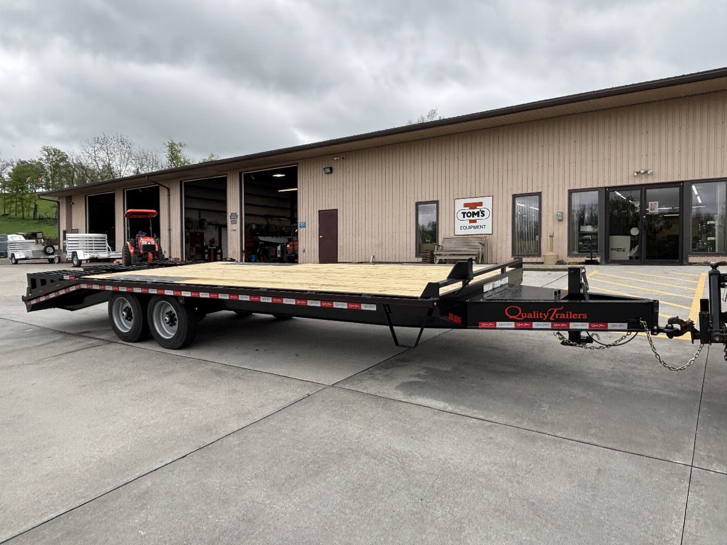 New 2025 Quality Trailers 23' Deckover (18' + 5' Dovetail) - Pro Series w/ 3 Lay Down Ramps - 17000# GVWR