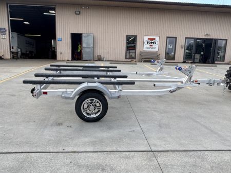 New 2027 Triton Trailers ELITE WCII Boat Trailer