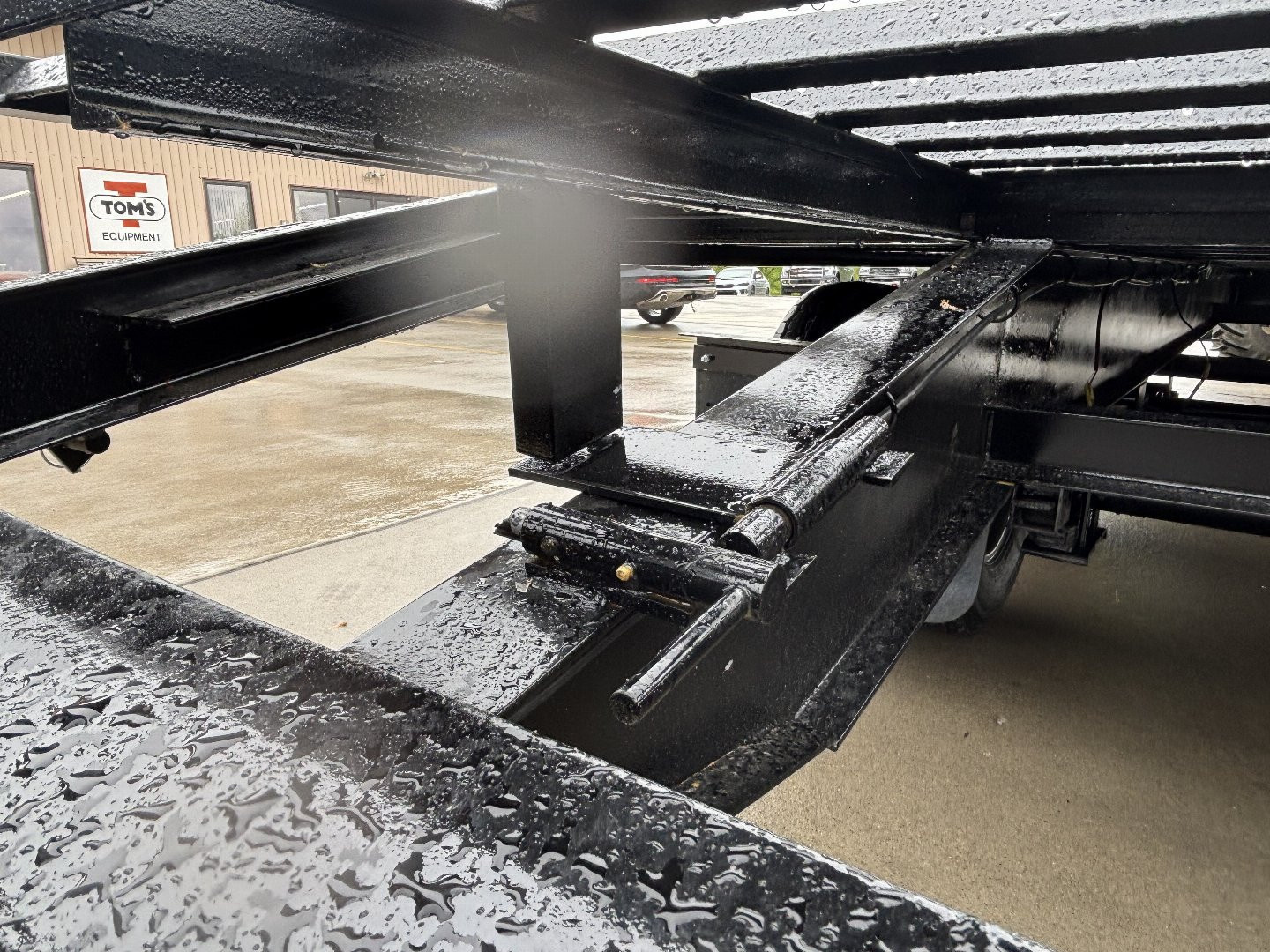 New 2027 Quality Trailers 25' Gooseneck (20' + 5' Pop Up Dove Tail) Pro Series - Tandem Dual - 25000# GVWR