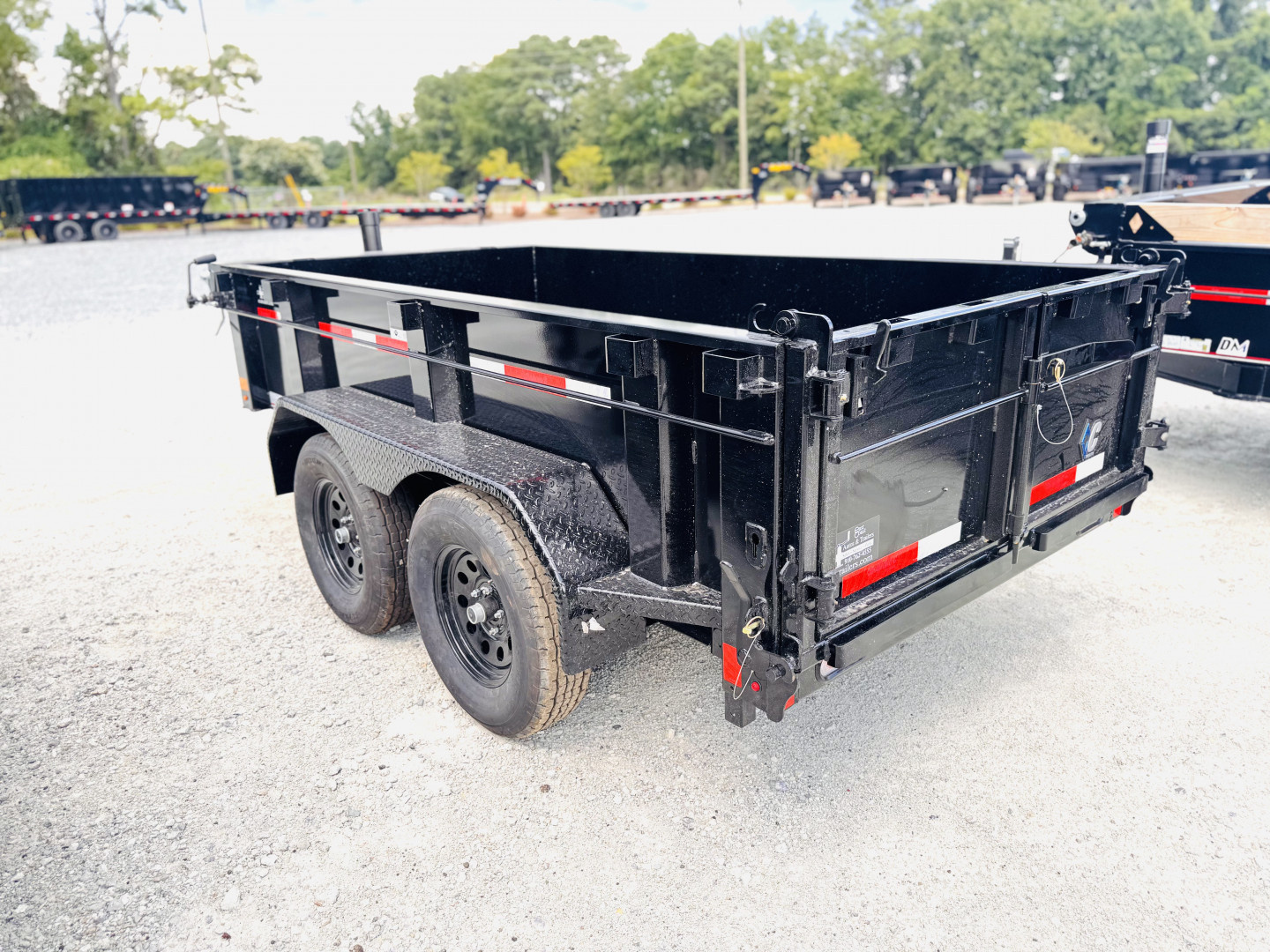 New 2026 Diamond C GDT235 5x10 Trunnion Hoist Dump Trailer