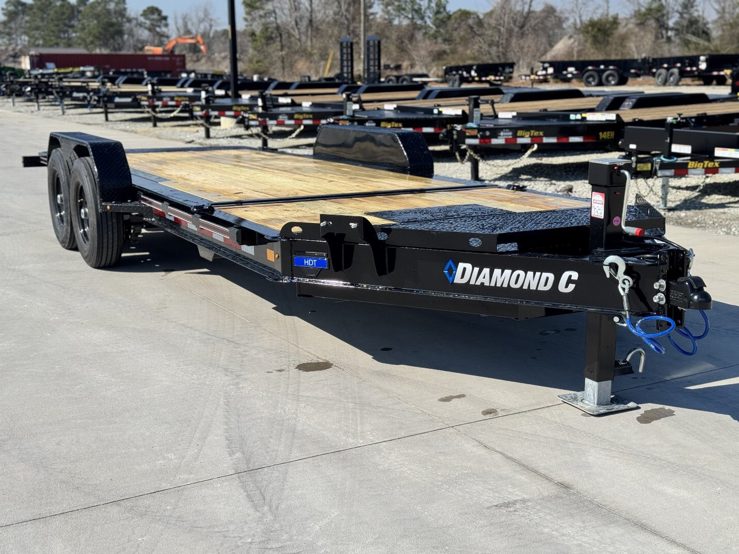 New 2025 Diamond C Trailers