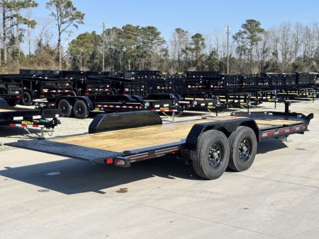 New 2025 Diamond C Trailers