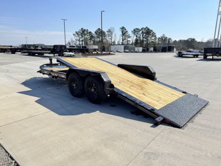 New 2025 Diamond C Trailers