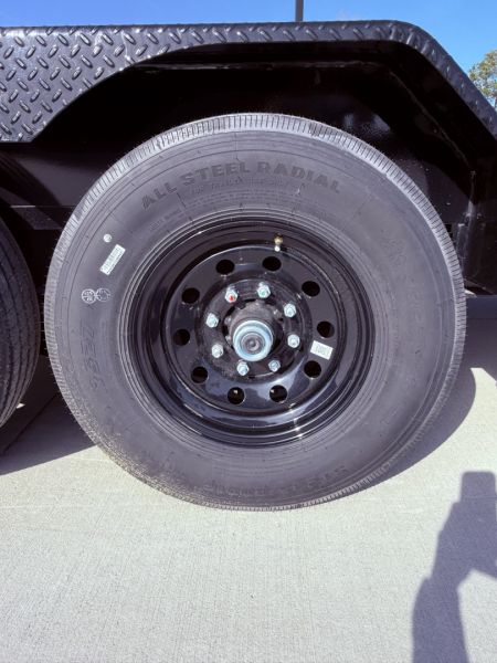 New 2025 Diamond C Trailers Equipment Trailer