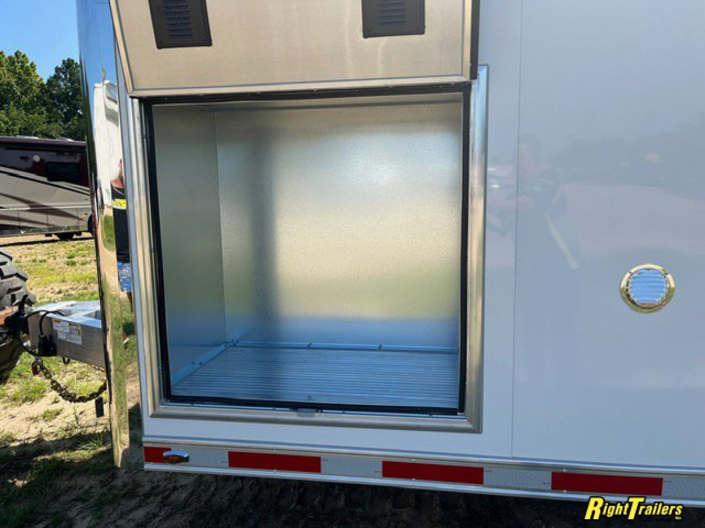 New 2027 inTech Trailers 8.5x32 Race Trailer Car / Racing Trailer
