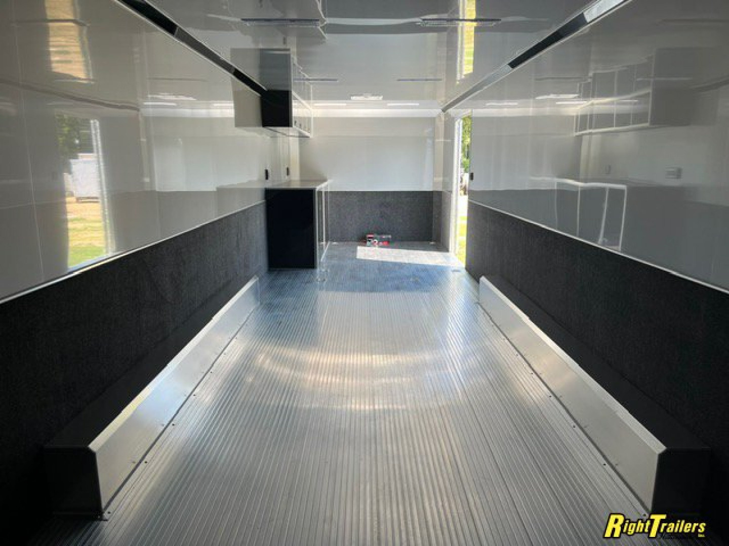 New 2027 inTech Trailers 8.5x32 Race Trailer Car / Racing Trailer