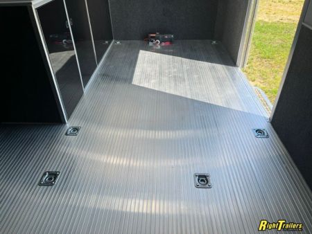 New 2027 inTech Trailers 8.5x32 Race Trailer Car / Racing Trailer