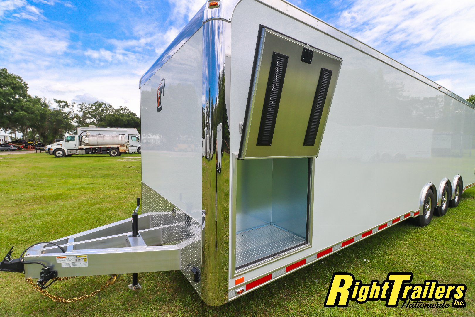 New 2027 inTech Trailers 8.5x32 Race Trailer Car / Racing Trailer