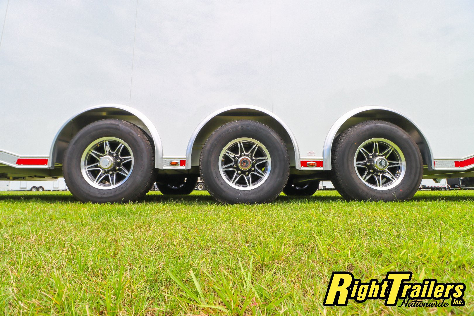 New 2027 inTech Trailers 8.5x32 Race Trailer Car / Racing Trailer