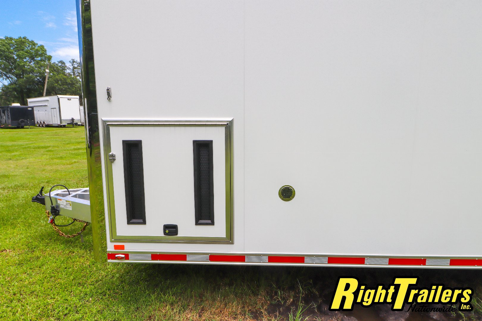 New 2027 inTech Trailers 8.5x32 Race Trailer Car / Racing Trailer