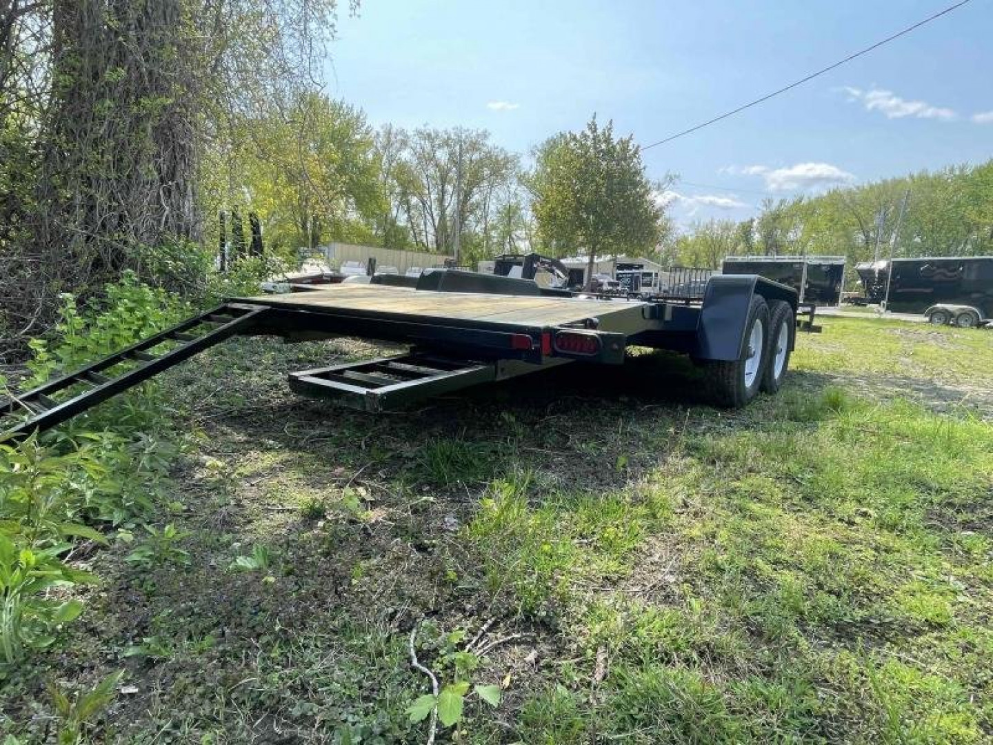 New 2024 Car Mate 18'  Car hauler and Racing Trailer