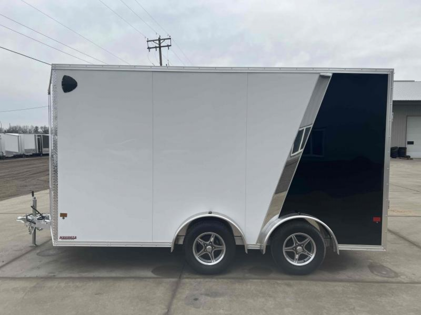 2024 E-Z Hauler photo 9