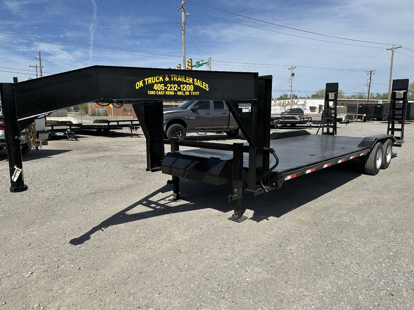New 2026 Road Boss 102x24 Gooseneck Lowstyle Drive Over Fenders 8ks Equipment Trailer