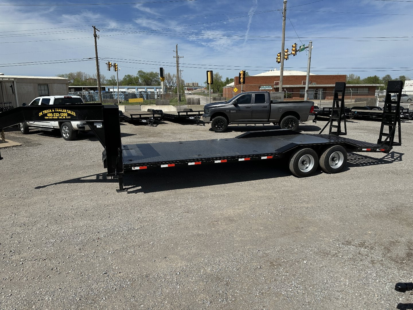 New 2026 Road Boss 102x24 Gooseneck Lowstyle Drive Over Fenders 8ks Equipment Trailer