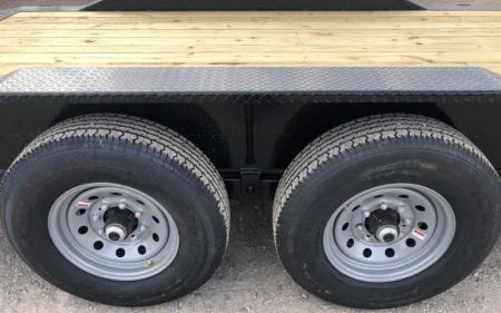 New 2022 East Texas Trailers 20' Tandem Axle Gooseneck Lowstyle Car Hauler / Equipment Trailer
