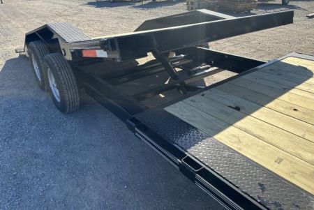 New 2026 East Texas Trailers 102"x24' Gooseneck Lowstyle Driver over fender Tilt Trailer