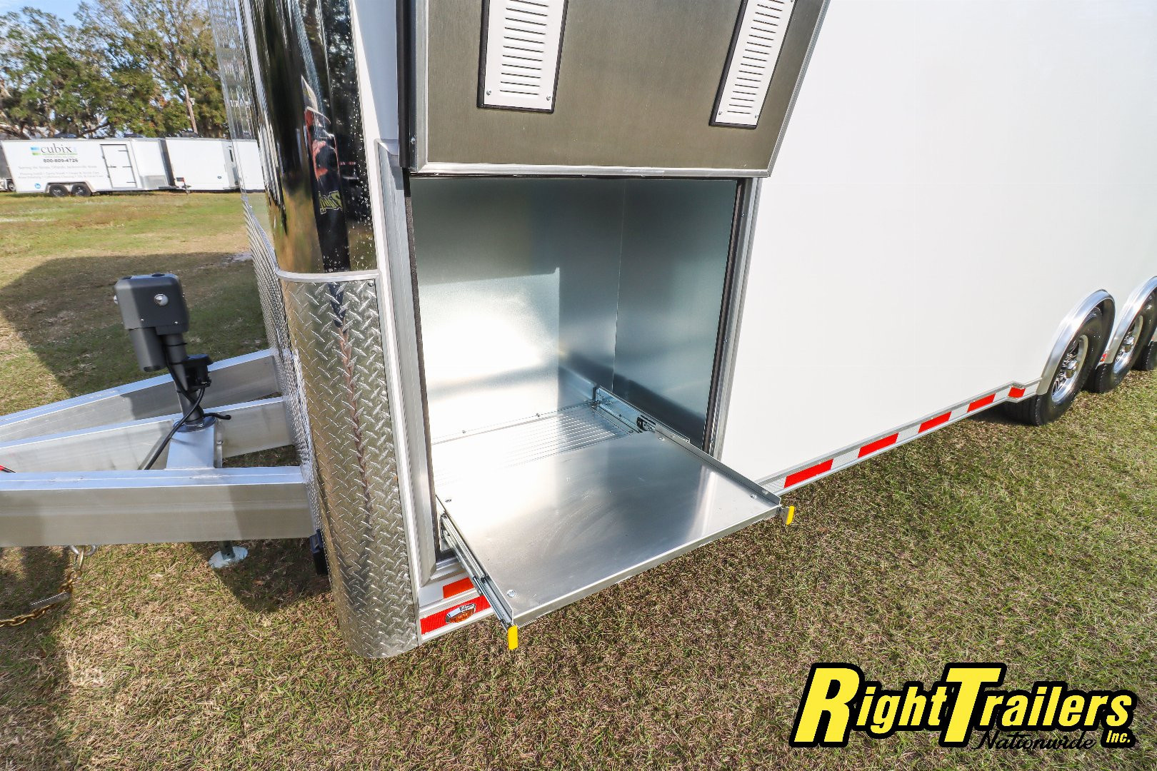 New 8.5X32 inTech Stacker