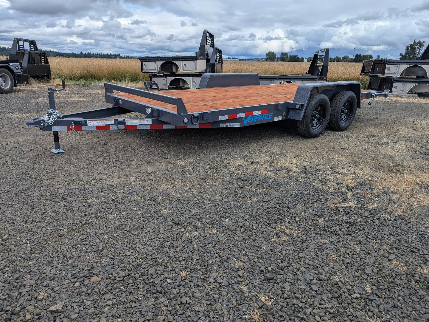 New 2026 Versatile Trailers EHD716-7K Flatbed Trailer