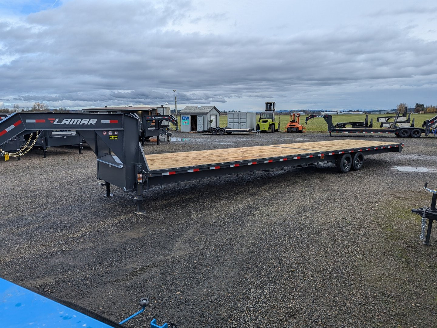 New 2025 LAMAR TRAILERS FS 102x40 16K GOOSENECK