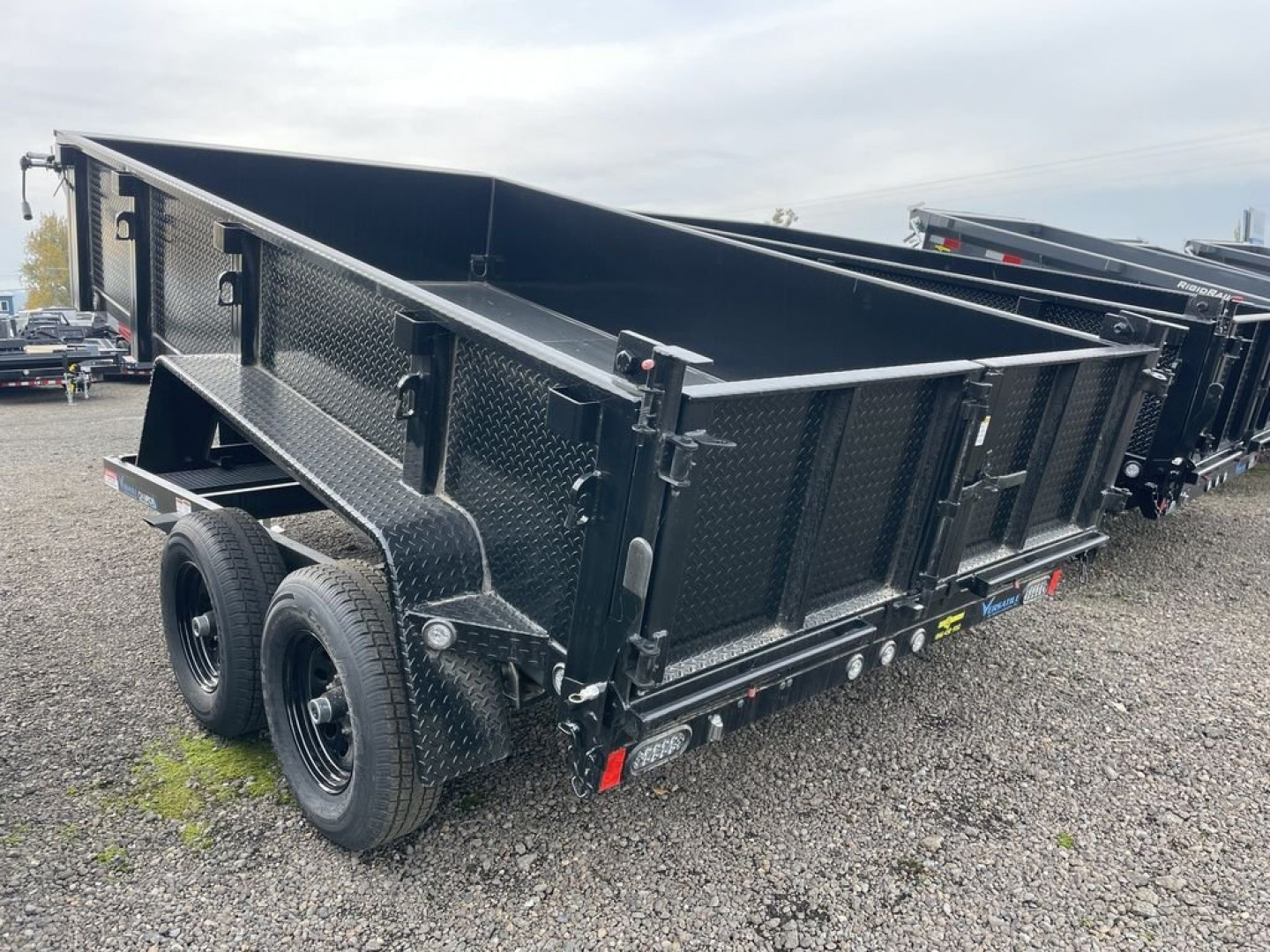 New 2023 Versatile Trailers Scissor Lift PT712-10K - 24" SIDES Dump Trailer