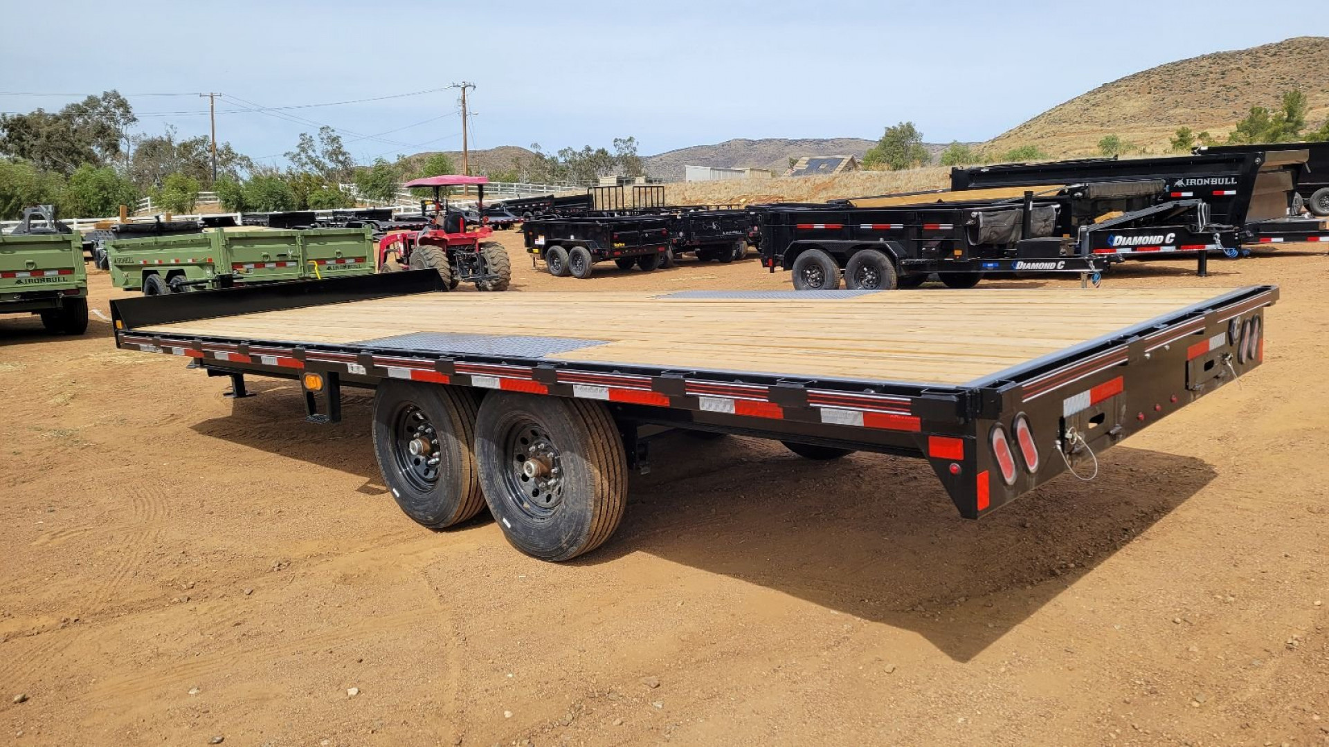 New 2025 Diamond C Trailers DEC20X102 Equipment Trailer